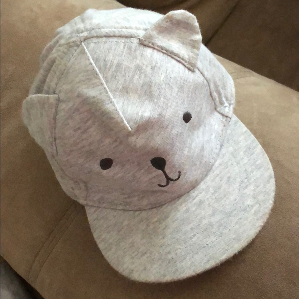 Baby boys Fitted Cap with little ears.